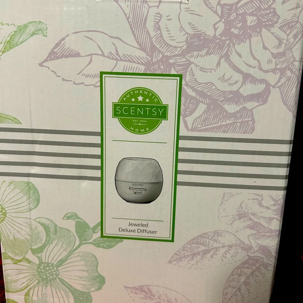 Scentsy Jeweled deluxe diffuser